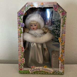 8” Snow Queen Fairytale Treasures
